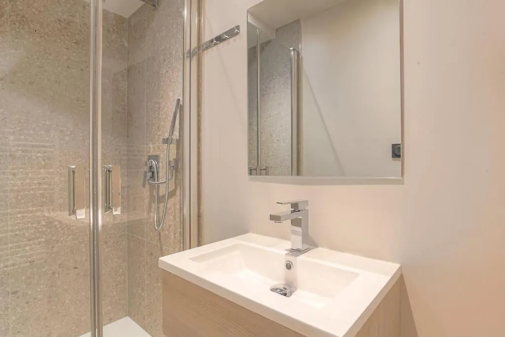 Appartement Lumineux Pour 4, Villeurbanne Cusset Lejlighed